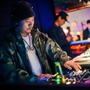 成人视频好爽裸入
